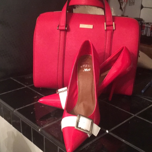 Miss Me Shoes - 🦊 FINAL PRICE Miss Me Red shoe with buckle